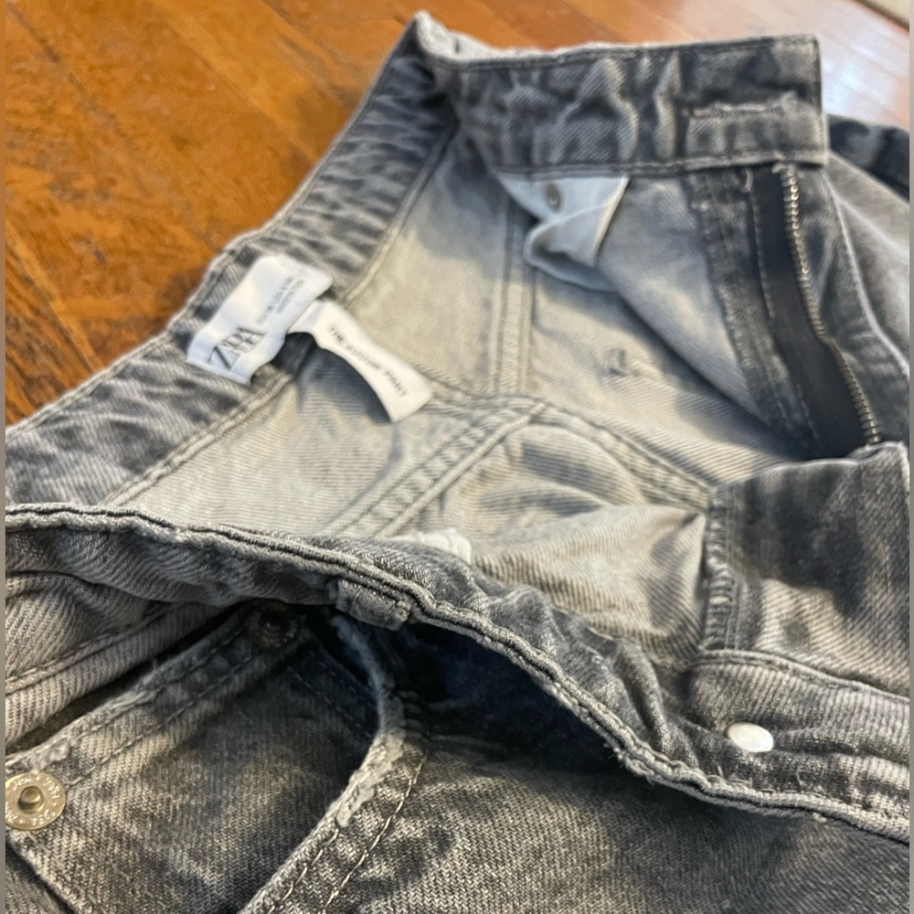 Women’s black Zara Boogie Pant Jeans, size 4